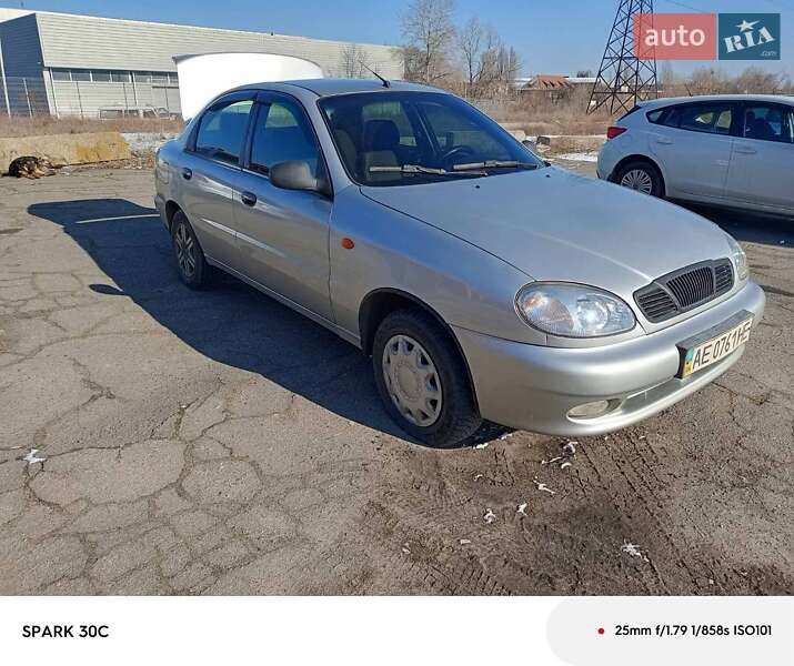 Седан Daewoo Lanos 2003 в Дніпрі