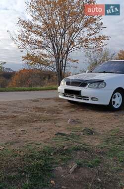 Daewoo Lanos  1998