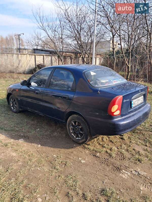 Седан Daewoo Lanos 2006 в Ужгороді