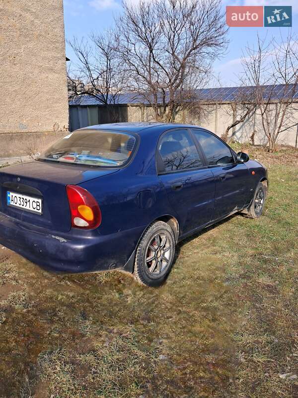 Седан Daewoo Lanos 2006 в Ужгороді