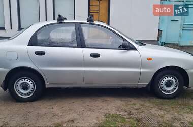 Daewoo Lanos  2004