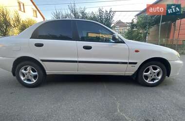 Daewoo Lanos  2004