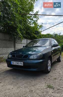 Daewoo Lanos  2000