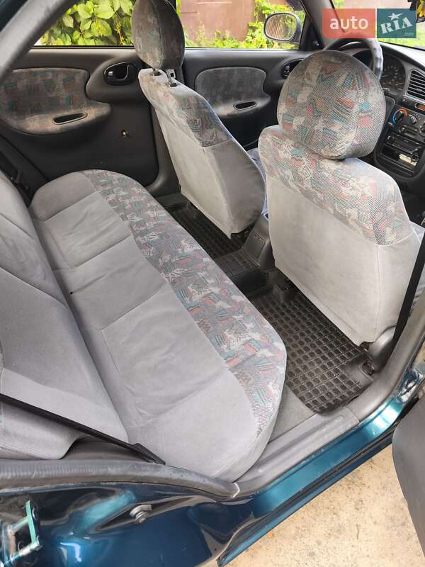 Седан Daewoo Lanos 2000 в Києві