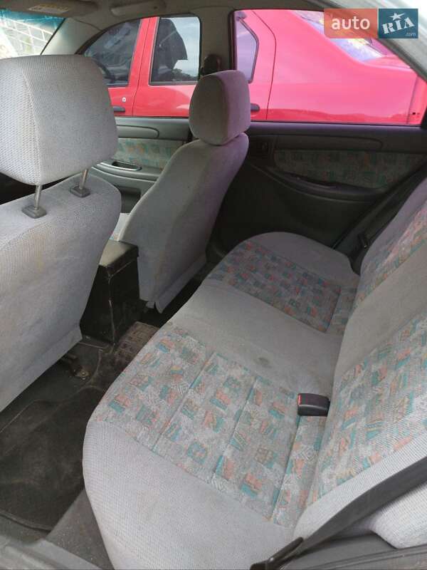 Седан Daewoo Lanos 2005 в Сумах
