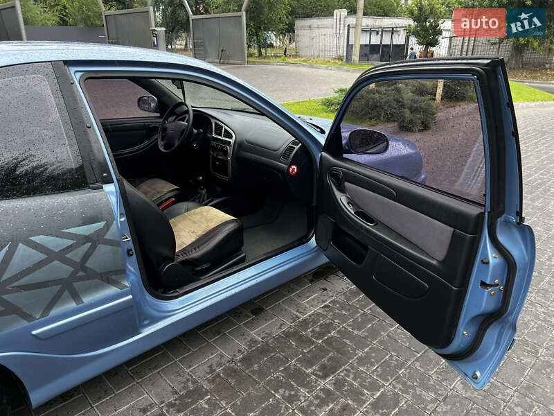 Хэтчбек Daewoo Lanos 2003 в Днепре
