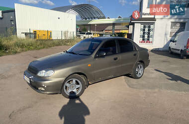 Daewoo Lanos  2011
