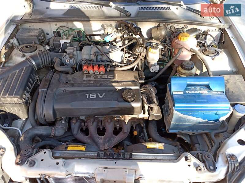 Седан Daewoo Lanos 2004 в Запоріжжі