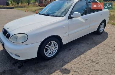 Daewoo Lanos  2001