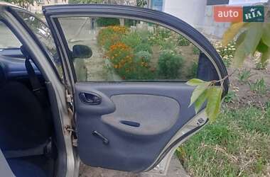 Daewoo Lanos  2004