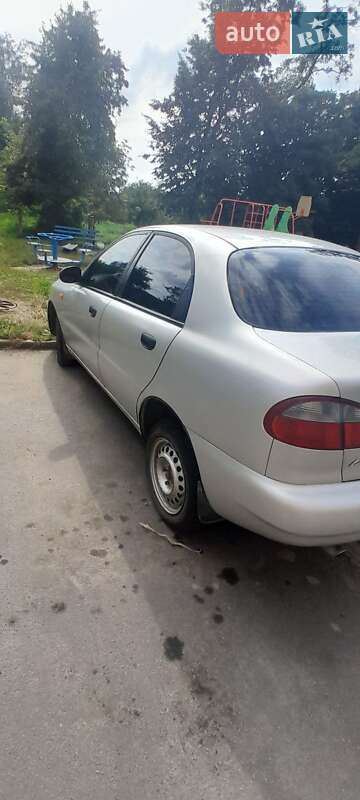 Седан Daewoo Lanos 2003 в Старокостянтинові