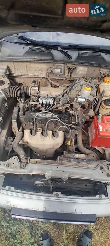 Седан Daewoo Lanos 2003 в Старокостянтинові