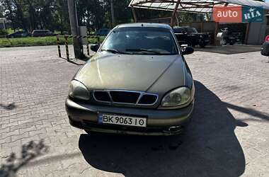 Daewoo Lanos  2005