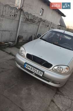 Седан Daewoo Lanos 2004 в Малине