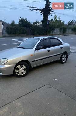 Daewoo Lanos  2004