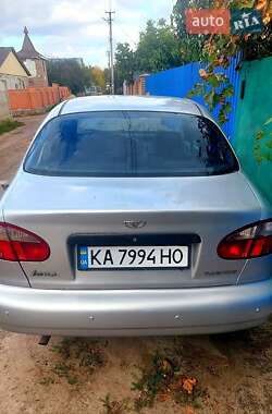 Daewoo Lanos  2001