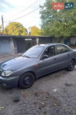 Daewoo Lanos  2009