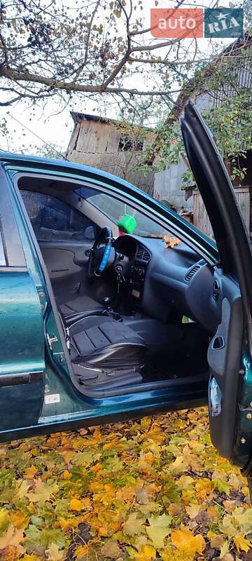Седан Daewoo Lanos 2006 в Новгород-Северском