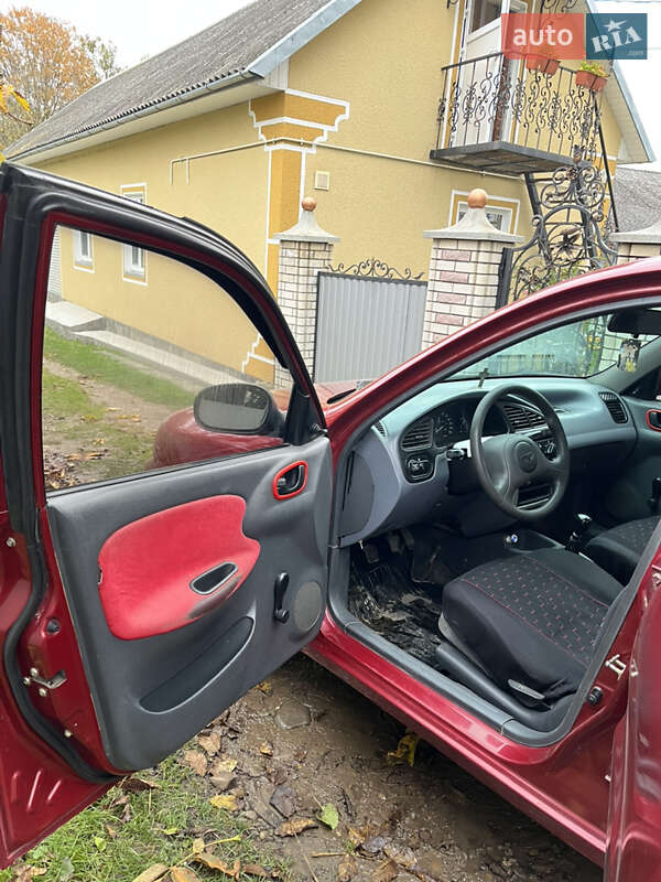 Седан Daewoo Lanos 2005 в Васловівці