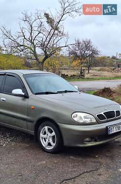 Daewoo Lanos  2002