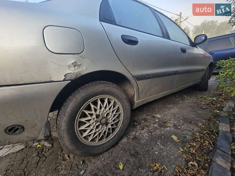 Седан Daewoo Lanos 2003 в Запорожье