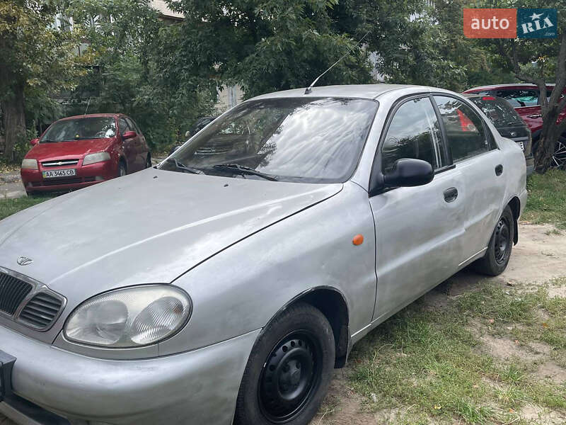 Седан Daewoo Lanos 2004 в Киеве