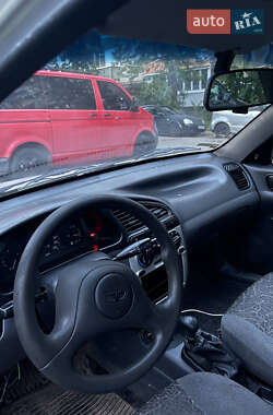 Седан Daewoo Lanos 2004 в Киеве