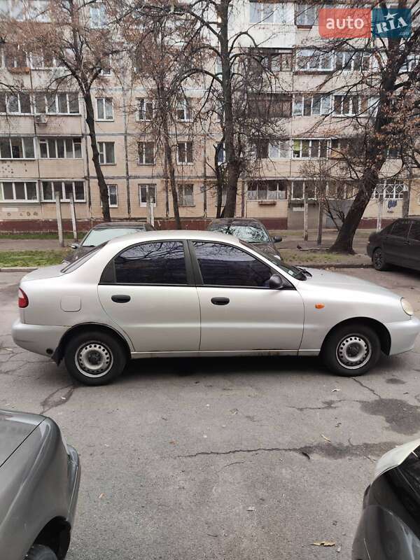 Седан Daewoo Lanos 2003 в Киеве