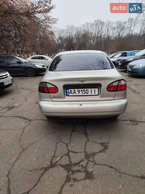 Седан Daewoo Lanos 2003 в Киеве