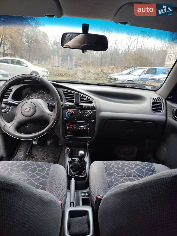 Седан Daewoo Lanos 2003 в Киеве
