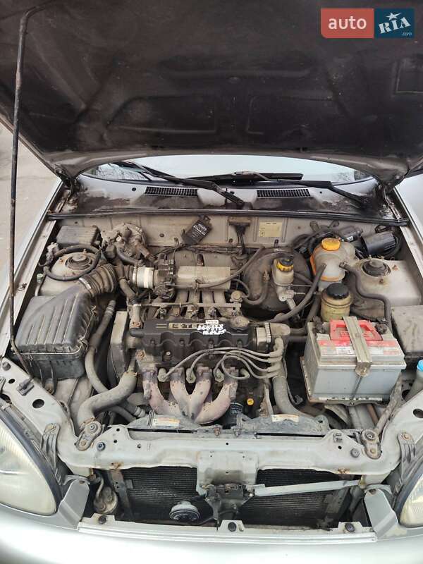 Седан Daewoo Lanos 2003 в Киеве