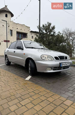Daewoo Lanos  2003