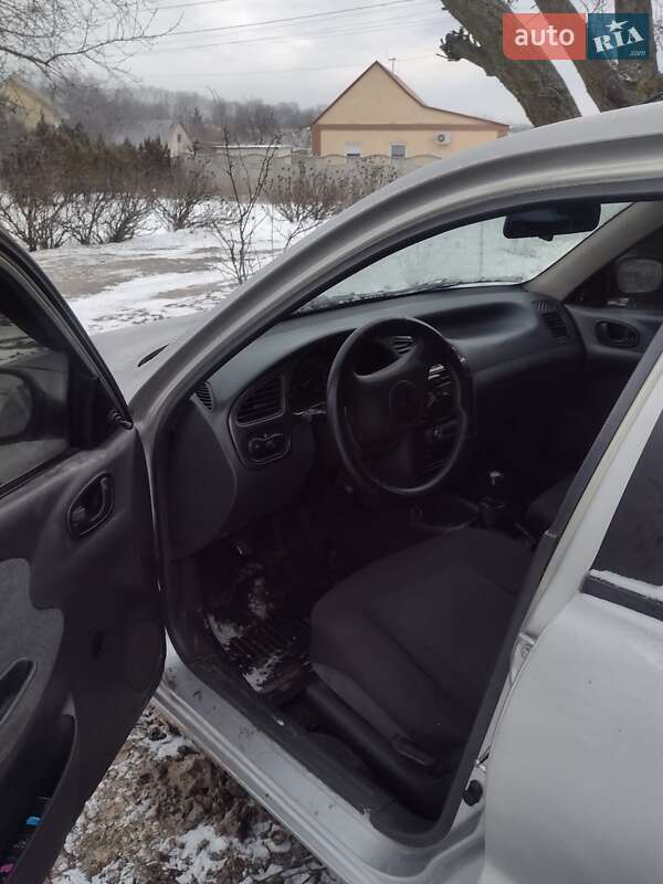Седан Daewoo Lanos 2004 в Днепре фото 2 Седан Daewoo Lanos 2004 в Днепре