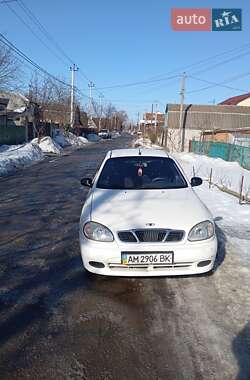 Daewoo Lanos  2003