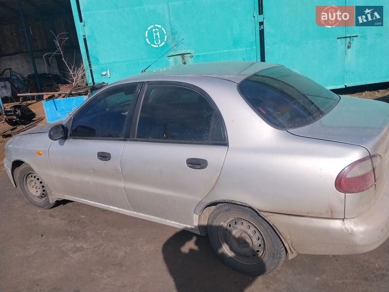 Седан Daewoo Lanos 2003 в Вишгороді