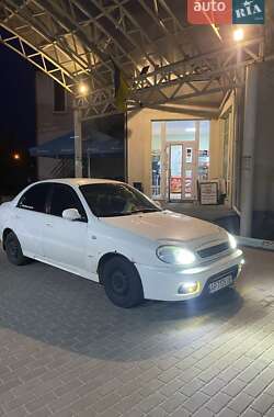 Daewoo Lanos  1998