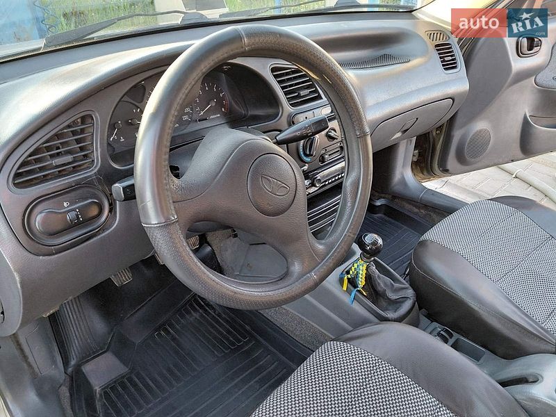 Седан Daewoo Lanos 2004 в Запорожье