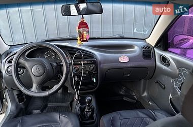 Седан Daewoo Lanos 2005 в Ізі