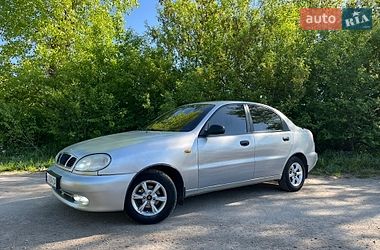 Daewoo Lanos  2001