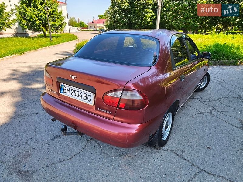 Седан Daewoo Lanos 2004 в Ромнах