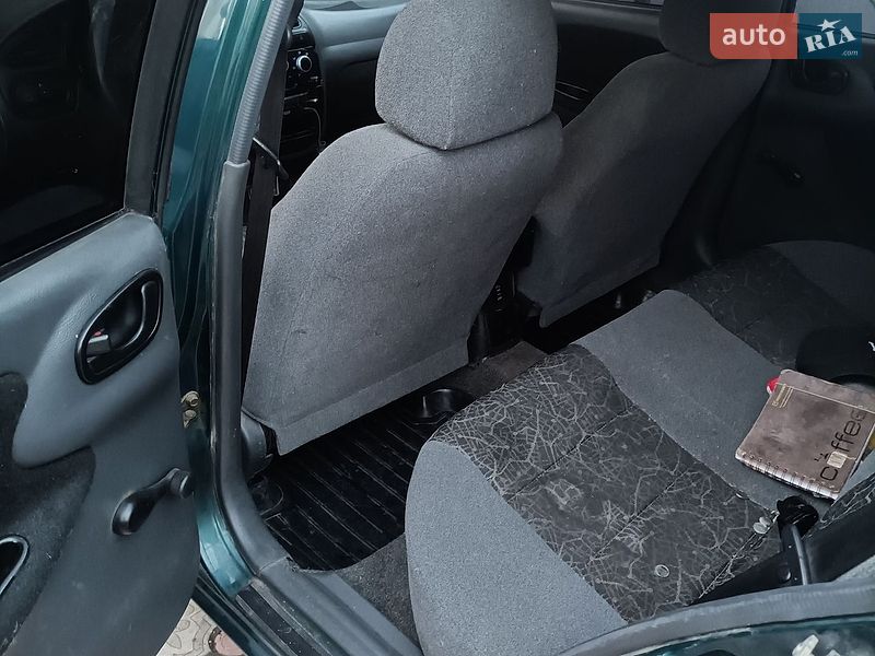 Седан Daewoo Lanos 2005 в Подільську