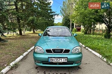 Daewoo Lanos  1998