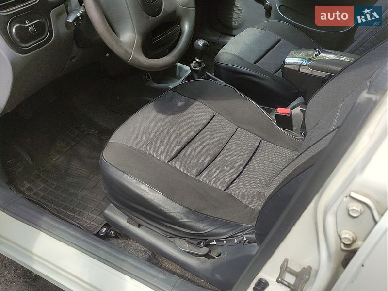 Седан Daewoo Lanos 2006 в Зіньківі