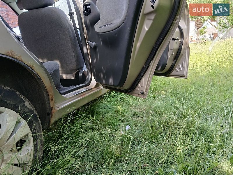 Седан Daewoo Lanos 2008 в Луцьку