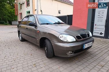 Daewoo Lanos  2001