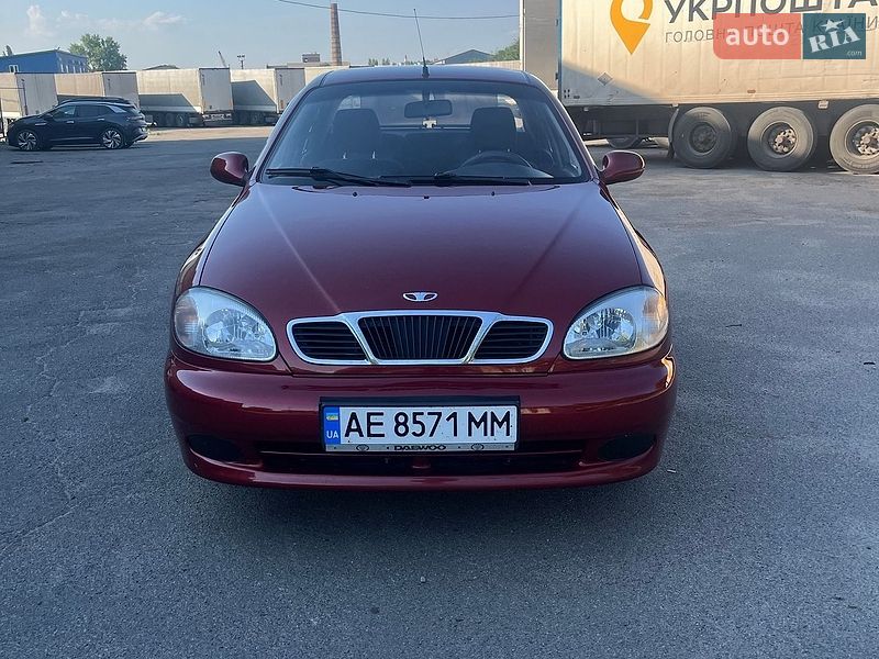 Седан Daewoo Lanos 2003 в Дніпрі