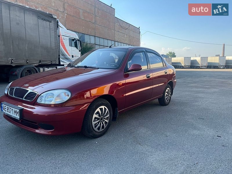 Седан Daewoo Lanos 2003 в Дніпрі
