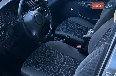 Седан Daewoo Lanos 2003 в Коростені