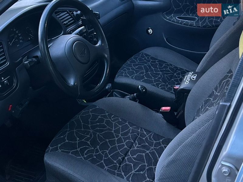 Седан Daewoo Lanos 2003 в Коростені