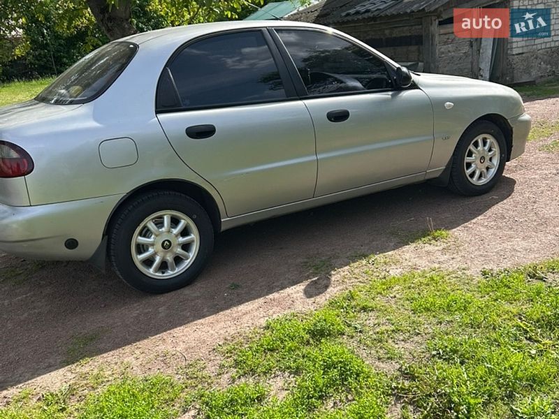 Седан Daewoo Lanos 2003 в Коростені